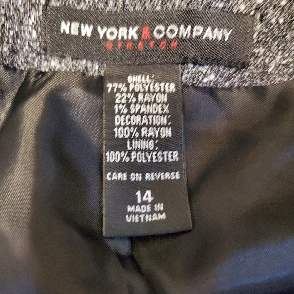 New York & Company Women's 2-piece Suit - Picture 12 of 12